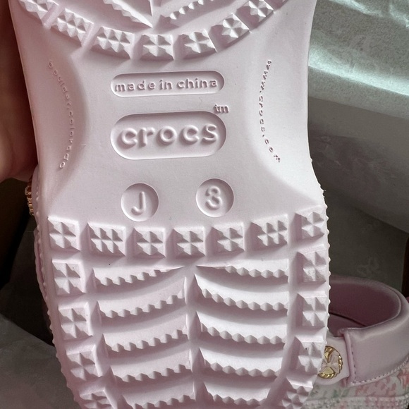 SOLD Brand new - CROCS x LoveShackFancy Size J3 - Picture 7 of 8